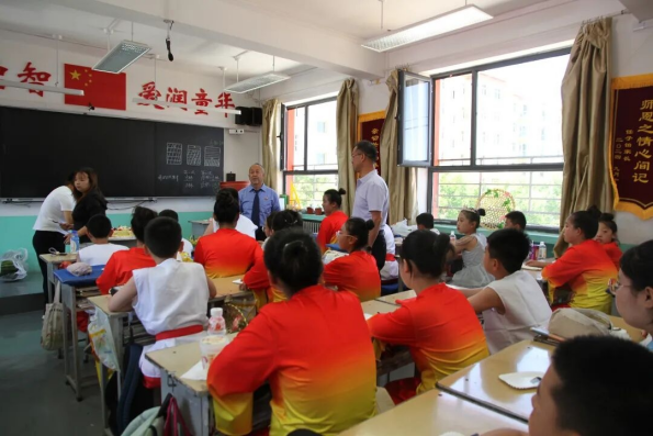 法治相伴 童趣同行——静乐县人民检察院开展“检爱四十载 携手向未来”检察开放日暨法治进校园活动